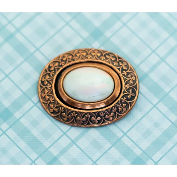 Vintage Elegant Bronze Tone Oval Brooch - L20 - Picture 1 of 2